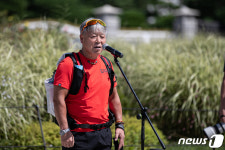 K-클라이밍 행사 참석한 엄홍길 대장