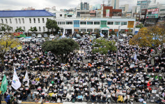 제주시청 앞 가득 메운 인파