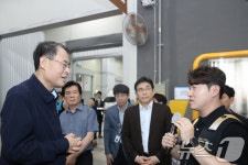(주)코업로지스틱스 - 563 | 강희업 차관, 여름철 재난대비 택배 현장 점검