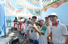 갈마엔탑학원 | 혁명학원 원아들, 갈마지구 방문…"친어버이정 더욱 뜨겁게 체감"