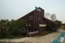 강화군, 발길 끊긴 갯벌센터 리모델링 착수