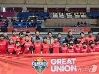 강원제이에스축구교실 | 풋살구단 '강원FS', 창단 첫 1위 도전…대규모 응원전으로 힘 보탠다