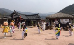 외암민속마을 저잣거리 주말 상시 공연