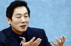 정봉주 “복권, 실감 안 나… 문 대통령께 진심으로 감사”