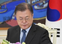 靑 "대통령, 식물처럼 있어야 했나… 윤석열이 사과하면 끝날 일"