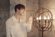 주식회사 초이엔터 | 루커스 초이, 첫 싱글 '우리할매' 발표…에프엑스 루나 '지원사격'