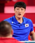 탁구 단식 예선 승리한 김정길