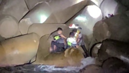동해해경, 강릉 안인항 방파제서 40대 남성 구조
