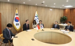 테오 주한 싱가포르대사, 김동연 지사 예방...청년 교류·AI 협력