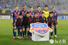 이경우내고향건강원 | 이 대통령·정몽규 회장 "北 내고향 우승 축하, 수원FC 투혼도 잊지 못할 것"
