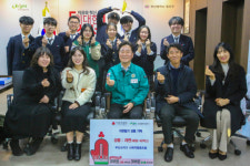 평택마이스터고매점 | "매점 수익이 나눔이 되다"… 부산SW마이스터고, 라면 42박스로 지역사회에 온기