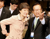 범한총포무역 | 허원제 “한나라, 범한나라세력에 문 개방해야”