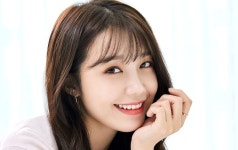 에이플러스카메이크업 | 에이핑크 정은지, 단 5분 만에 완성하는 '셀프 메이크업 비법 영상' 공개