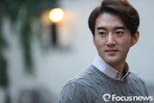 김주일옷수선 | 김주일, 부드러운 눈빛