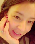 신효정피부나라 | ‘꿀피부’ 나라, 밀착 셀카에도 굴욕없는 완벽 비주얼