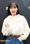 법인현아프레쉬 | ‘열애 후폭풍’ 현아, 잇단 스케줄 취소에 “내 걱정 말고”