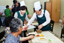 담양군청구내식당 | 최형식 담양군수, 민선7기 1주년 복지시설 배식 봉사