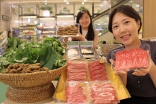 씨유양구터미널점 | 횡성한우 40% 할인…롯데백화점 '강원도 농·축산 농가돕기' 상생장터 운영