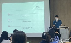 이비와이플립어학원 | 통신 3사, eSIM 도입 D-14… 폰 하나로 업무·개인용 분리해 쓴다