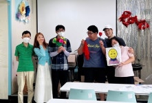 인인인 협동조합, 희망나무 장애인마술단에 마술 교육 실시