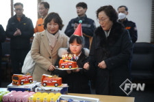 배송비-파리바게트태백 | 태백소방서, 故 허승민 소방위 자녀 생일 축하 이벤트
