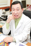 홍돈호피부비뇨기과의원 | 평일엔 진료 주말은 답사 '고대 미술사학' 전문가