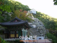 김천시니어클럽전통사찰관리지원 | 경북도, 경주 골굴사 ‧ 김천 구화사 전통사찰 등록