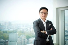 에스앤에스애드 - 강남구 언주로 725 | 명품거리 전광판 세운 박상수 에스앤에스애드 대표