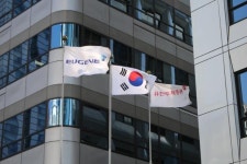 유진항공여행사주 - 중구 경상감영길 286-6 | '검사 뇌물' 사주가 보도전문채널을?…'YTN 낙찰' 유진그룹 적격성 논란