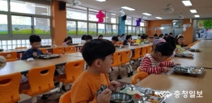 천안키즈급식 특판대리점 | 천안서당초 긴급돌봄 학생 52명에 특별급식 시행
