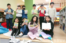 문백공인계량소 | 홍주의 대한한의사협회장, 진천 문백초에 책 60권 기증