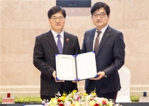 대형마트에서 휴게소까지…확대되는 전기차 충전 인프라
