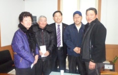 온양얼음미미화원 | 아산시청 환경미화원, 온양5동 저소득층 지원 성금 전달