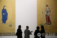 성보마리아쥬주 | 송천 스님, 2024부산비엔날레 '관음 마리아…' 출품 화제
