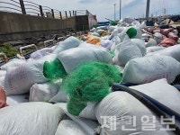 "잡으려는 물고기는 안잡히고 어민들 울상"