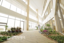 (주)아워홈 유성선병원점 | ICT·로봇시스템 갖춘 유성선병원… 글로벌 첨단스마트병원 발돋움