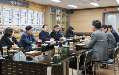 울릉도 농·수·산림조합장 소통간담회 개최…울릉군의회 2025년 신년 맞아