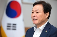 박**(경남90자9146)-1 | 경남도 굵직한 현안 실현 속도...박완수 지사 공약실천 관리 규칙 마련