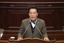 박**(경남90자9146)-1 | 경남 축제 5년 만에 105% 증가…통합 제안