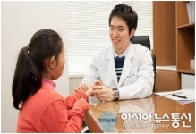 씨엔디의료생협펭귄의원 | 틱장애 치료, 방학기간이 최적의 시기?
