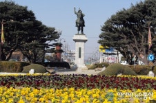 ((주)부여보령원목조경) | 부여군, 관광객 맞이 봄꽃 식재