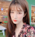 카페라붐CafeLaBoum | 율희 둘째 임신? 최민환 나이 차이는? "키즈카페가 제일 좋아" 라붐 출신 여신 미모 여전해