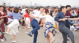 "스윙댄스는 신나게"