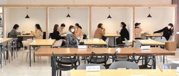(주)해드림푸드덕성여대학생식당 | 골라 먹는 맛, 기다리는 맛, 학생 눈높이 맞춘 덕성여대 식당