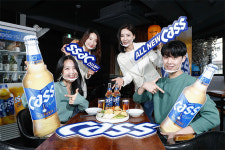 오비맥주, 투명병으로 '싹(SSAC)' 바뀐 '카스(CASS)'
