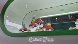 씨유(CU) 일산IPARK 서문점 | 포켓몬카드 사러 편의점 간다… 새로워진 유통업계 모객 공식 'IP'