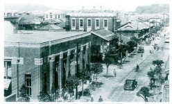 1919년 인천거리에 승용차가 나타났다
