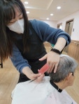 가회복지회관이용원 | 이용사회 오산시지부, 어르신 헤어커트 봉사