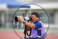 "아이들이 축구로 행복하다면 그게 제 골(Goal)이죠."