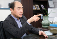 엠케이씨앤에프 주식회사 | 인터뷰 - 정휘욱 엠케이에프앤씨 부사장